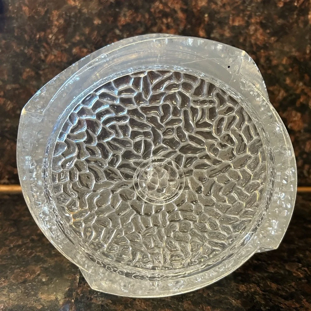Mid-Century Modern textured Lucite ice bucket in the style of Wilardy ci…
